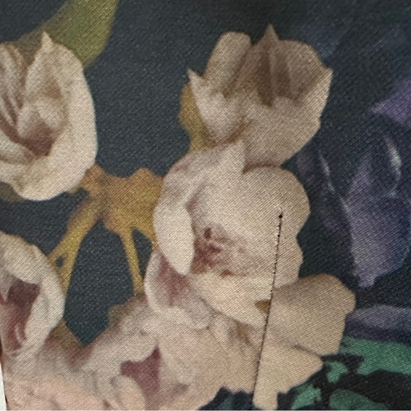 300 H&M | EUC Women’s Teal Black Floral High-Waist Midi Pencil Skirt (Size 2) - Picture 12 of 15